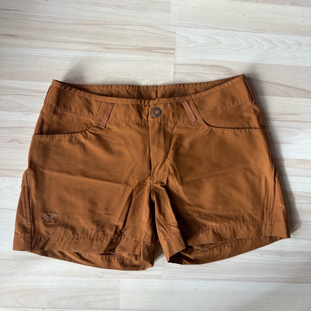 Women's arcteryx dark Tan Shorts